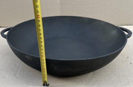 
Сковорода жаровня чавунна діаметр 40 см, висота 9 см, з двома литими ручками. В. . фото 8