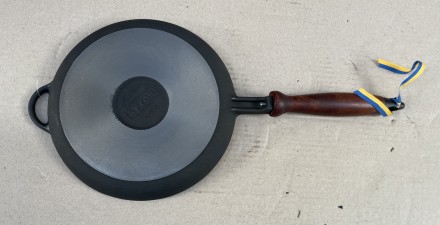 Сковорода блинница чугунная, диаметр 22 см, высота 2 см, с деревянной ручкой. Ве. . фото 6