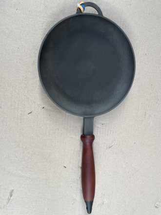 
Сковорода для приготування млинців з чавуна, діаметр 20 см, висота 2 см, з дере. . фото 8