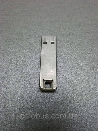USB 8Gb — пам'ятний пристрій, що використовує як носій флешпам'ять, і під'єднуєт. . фото 3