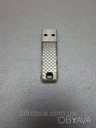 USB 8Gb — пам'ятний пристрій, що використовує як носій флешпам'ять, і під'єднуєт. . фото 1