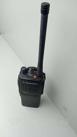 а из наиболее распространенных моделей портативных радиостанций Motorola GP-340.. . фото 6