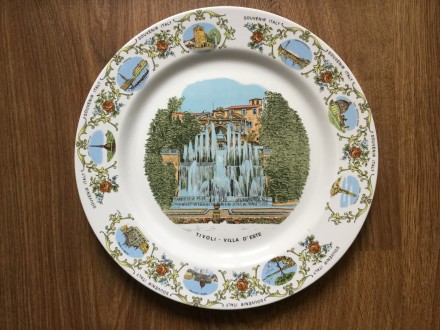 Очень красивая сувенирная тарелка с позолотой из Италии станет украшением Вашего. . фото 7