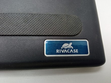 Охлаждающая подставка RivaCase 5557 
Позволяет работать с переносным компьютером. . фото 6