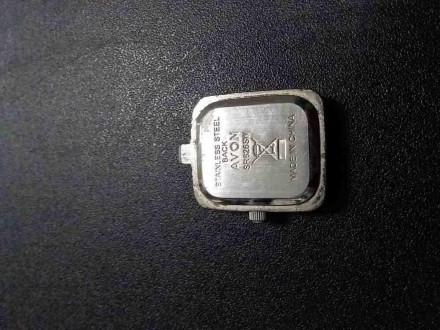 Наручные часы Avon sr626sw, кварцевый механизм, комплектуются кожаным ремешком
В. . фото 2