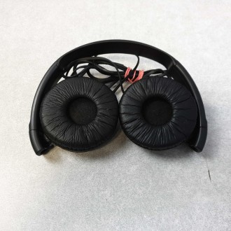 Навушники накладні Sony із закритим типом акустичного оформлення, що говорить пр. . фото 5