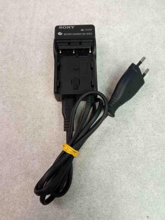 Зарядное устройство Sony BC-VM50, 8.4V 600mA
Внимание! Комиссионный товар. Уточн. . фото 2