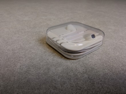 Навушники Apple EarPods (копія)
- Тип навушників: Вкладки;
- Тип підключення: Др. . фото 9
