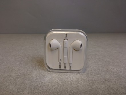 Навушники Apple EarPods (копія)
- Тип навушників: Вкладки;
- Тип підключення: Др. . фото 5