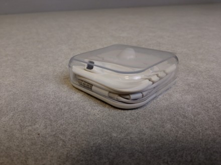 Навушники Apple EarPods (копія)
- Тип навушників: Вкладки;
- Тип підключення: Др. . фото 6