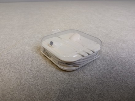 Навушники Apple EarPods (копія)
- Тип навушників: Вкладки;
- Тип підключення: Др. . фото 8