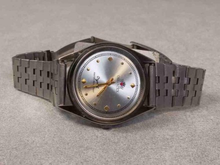 Часы Orientex, классическая форма, механика, 12-ти часовой формат времени
Вниман. . фото 2