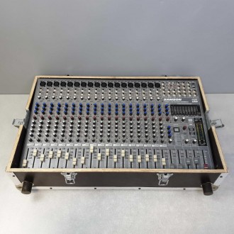 Samson L2000 20-Channel, 4-Bus Compact Live Sound Reinforcement Console
20-канал. . фото 3