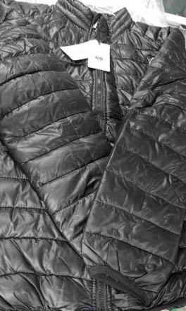 Куртка мужская. Из качественного синтетического материала, теплая подкладка.
Вни. . фото 4