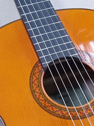 Yamaha C70 — це одна з найдоступніших за ціною повнорозмірних класичних гітар Ya. . фото 6