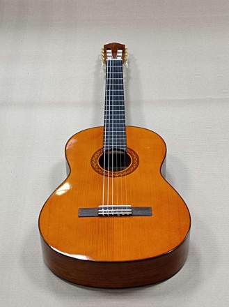 Yamaha C70 — це одна з найдоступніших за ціною повнорозмірних класичних гітар Ya. . фото 5