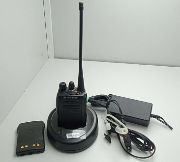 Устройство: портативная рация; Диапазон частот: VHF; UHF; Частотный диапазон пер. . фото 2