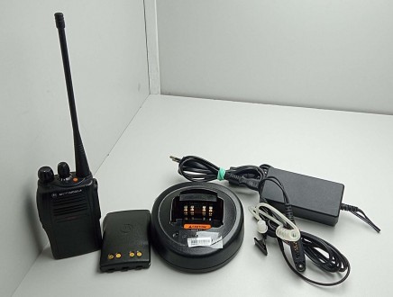 Устройство: портативная рация; Диапазон частот: VHF; UHF; Частотный диапазон пер. . фото 3