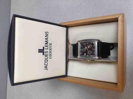 Торговая марка: Jacques Lemans
Пол: Мужские часы
Часовые механизмы: Кварцевые ча. . фото 3
