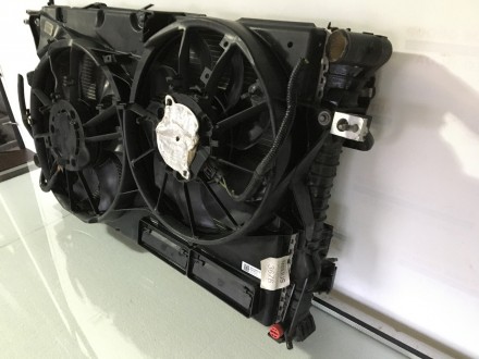 Диффузор кожух радиатора голый 3.7 Дефект- крепление Ford Explorуer (Форд Экспло. . фото 4