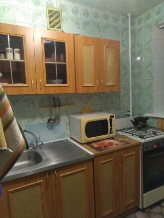 Здам однокімнатну квартиру, район Боженко 
Нова сантехніка, диван після хімчистк. . фото 2
