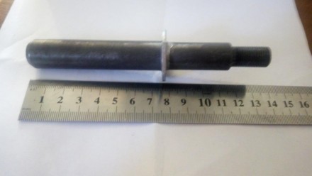 Палец аммортизатора приварной удлиненный
Верхнее крепление аммортизатора легково. . фото 3