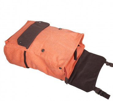 Красивый рюкзак оранжевого цвета. Аксессуар сделан из прочного материала. Внутри. . фото 6