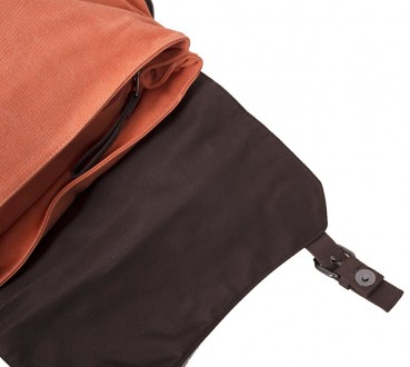 Красивый рюкзак оранжевого цвета. Аксессуар сделан из прочного материала. Внутри. . фото 4