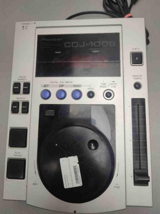 DJ CD-проигрыватель, щелевая загрузка диска, вес 2.2 кг, отношение сигнал/шум 96. . фото 8