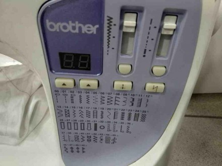 Brother NX-200 компьютеризированная швейная машинка, имеет горизонтальный челнок. . фото 5