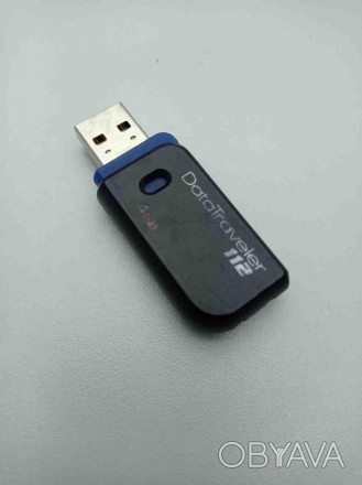 Флешка USB 4Gb — запоминающее устройство, использующее в качестве носителя флеш-. . фото 1
