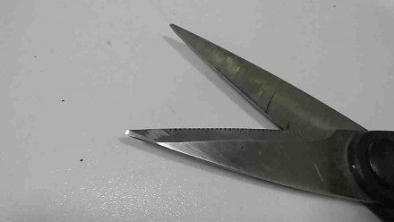 Ножиці універсальні поєднують у собі десять корисних дрібниць, так необхідних на. . фото 2