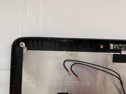 Часть корпуса крышка матрицы к ноутбуку Samsung R523. Есть следы от эксплуатации. . фото 7