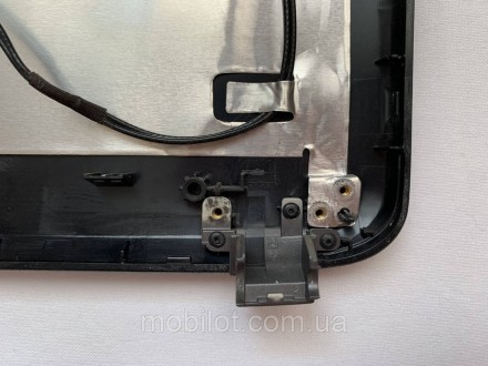 Часть корпуса крышка матрицы к ноутбуку Samsung R523. Есть следы от эксплуатации. . фото 9