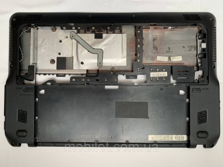 Часть корпуса стол и поддон к ноутбуку MSI X600. Есть следы от эксплуатации. Бол. . фото 3