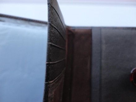 Кожаная двойная обложка на паспорт dr.koffer (лакированная, коричневая)

Отлич. . фото 4