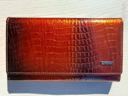 Женский кожаный кошелек Dr.Koffer (лакированный, оранжево-черный)

Отличное ка. . фото 3