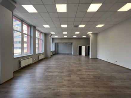 В новом БЦ по ул.Глубочицкая,17 продаётся офис 71.4м.кв. Офис расположен на шест. . фото 12