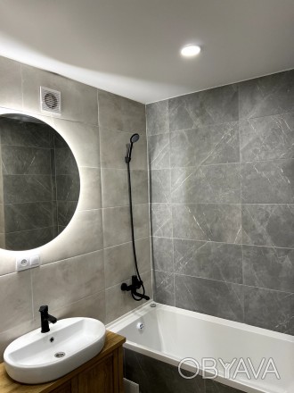 Продам 3-ну квартиру в Червонограді. Червоноград. фото 1 ПРОДАМ 3-ну квартиру в Червонограді в самому центрі міста з ремонтом. Квартира з. Червоноград. фото 1
