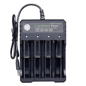 Зарядний пристрій BMAX Charger original на 4 слоти (Black) | Портативна зарядка. Київ. фото 1 Зарядний пристрій BMAX Charger original на 4 слоти (Black) | Портативна зарядка. Київ. фото 1