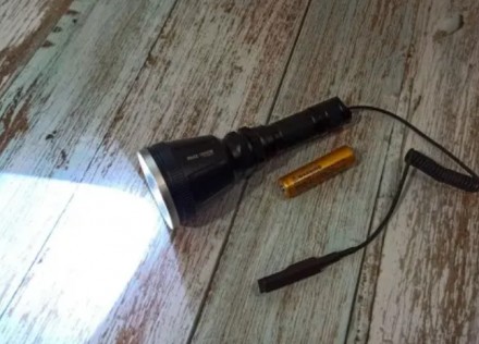 
Тактичний ліхтарик, ручний на акумуляторі BL Q3888 —T6 3*18650 battery POLICE
П. . фото 8