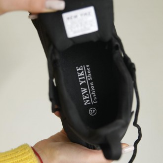 Кросівки Yike 584889 чорного універсального кольору, виконані з вологостійкого т. . фото 8