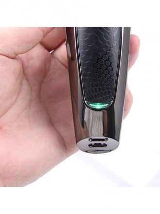 
Машинка для стриження волосся VGR V-030 — чудовий професійний прилад для стриже. . фото 6