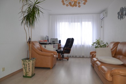 Продаж чудової 3-к квартири в р-ні Луначарського. Черкассы. фото 1 Продаж чудової 3-к квартири в р-ні Луначарського. Черкассы. фото 1