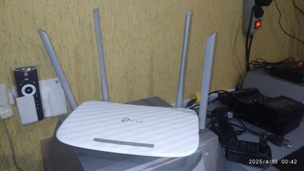 Роутер TL-WR845N(RU) V4.0 300 мбит/с   550
Роутер TL-WR941ND(UK) V5.1 300 мбит/. . фото 10