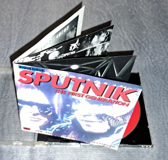 Продам Фирменный СД Sigue Sigue Sputnik - The First Generation
Состояние диск/п. . фото 5