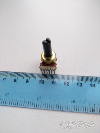 Продам новые резисторы сдвоенные переменные R1216G-HD1-B50K из Китая.

Основны. . фото 1