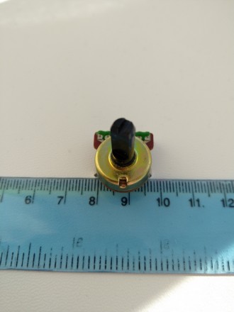 Продам новые резисторы сдвоенные переменные R1616Y-AD1-A50K с тонкомпенсацией из. . фото 6