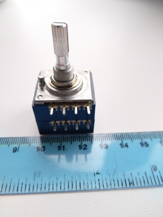 Продам новые резисторы сдвоенные переменные дискретные RH2702-A50KX2, RH2702-A10. . фото 4