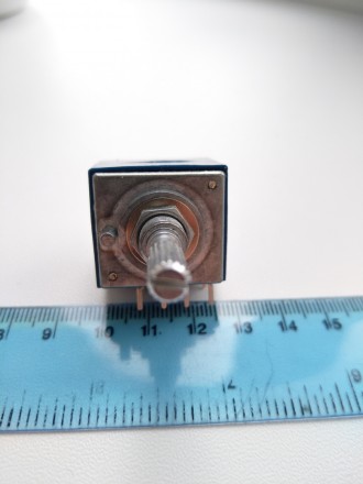 Продам новые резисторы сдвоенные переменные дискретные RH2702-A50KX2, RH2702-A10. . фото 5